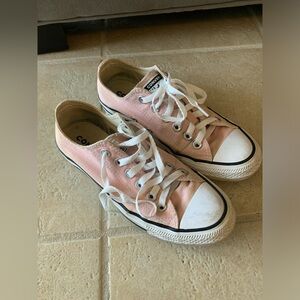 Light Pink Low Top Converse Chuck Taylor All Stars
